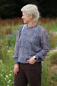 Memo Pintuck Front Shirred Cuff Blouse