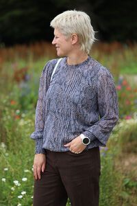 Memo Pintuck Front Shirred Cuff Blouse