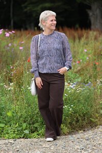 Memo Pintuck Front Shirred Cuff Blouse