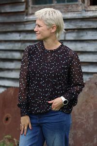 Memo Pintuck Front Shirred Cuff Blouse