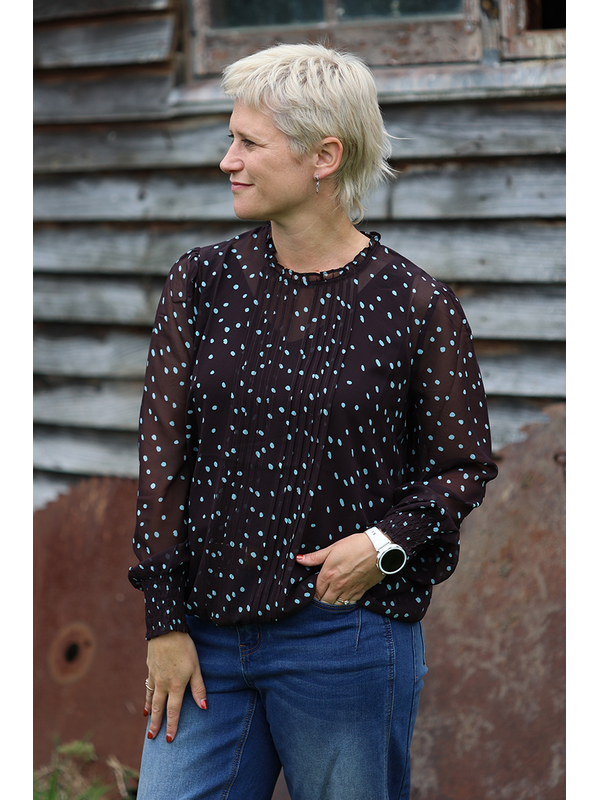 Memo Pintuck Front Shirred Cuff Blouse