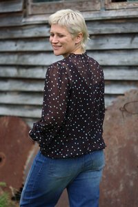 Memo Pintuck Front Shirred Cuff Blouse