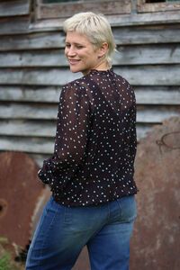 Memo Pintuck Front Shirred Cuff Blouse