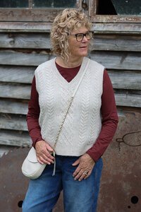 Memo Cable Knit Vest