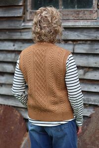Memo Cable Knit Vest