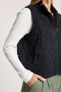 Eb & Ive Sansi Quilted Crop Vest