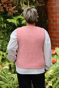 Oh Three Contrast Cable Knit Vest