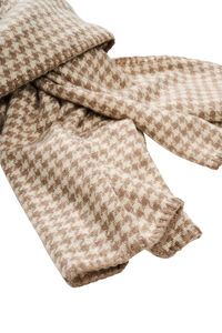 Isle Of Mine Cassidy Houndstooth Scarf