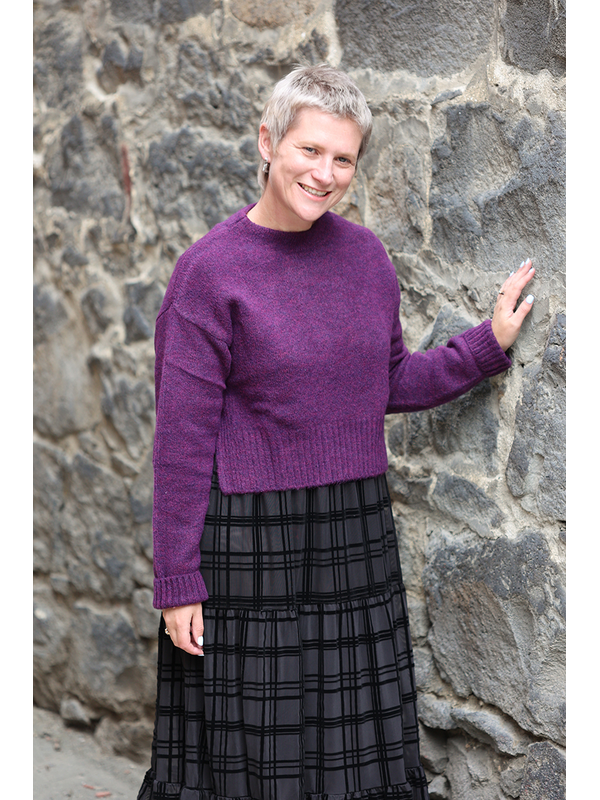 Memo Cropped Split Side Sweater