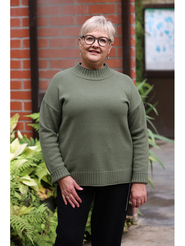 White On Black Country Classic Jumper