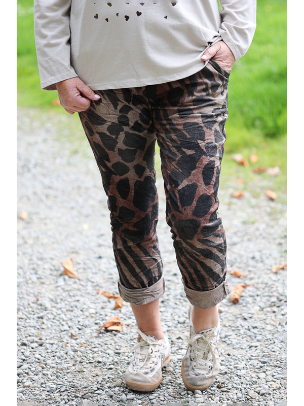 La Strada Animal Print Crinkle Pants