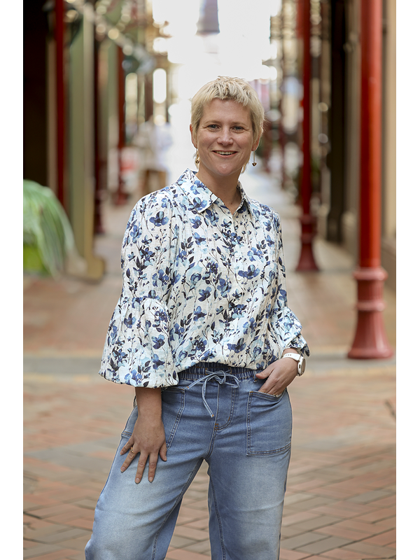 Seeking Lola Sapphire Garden Best Dressed Shirt