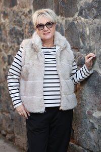 Alice + Lily Faux Fur Vest