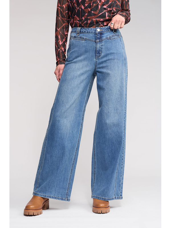 Knewe Label Hollie Jean