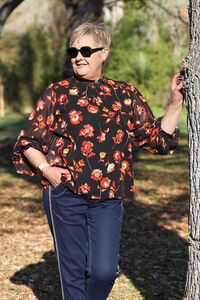 Memo Contrast Trim Top