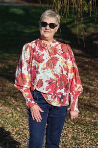 Seeking Lola Winery Byron Blouse
