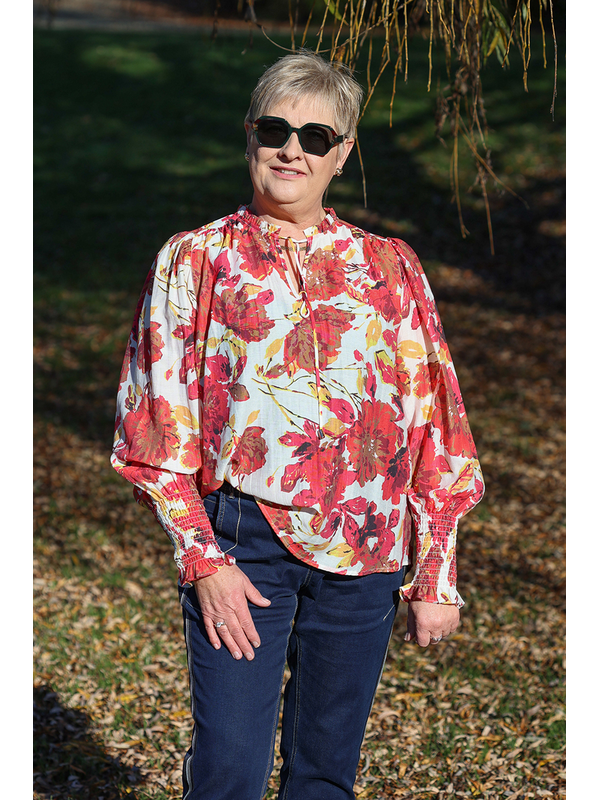 Seeking Lola Winery Byron Blouse
