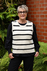 Oh Three Contrast Cable Knit Vest
