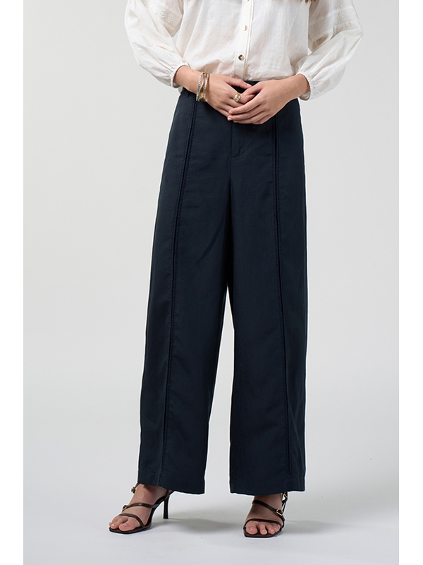 Loobies Story Meera Pant