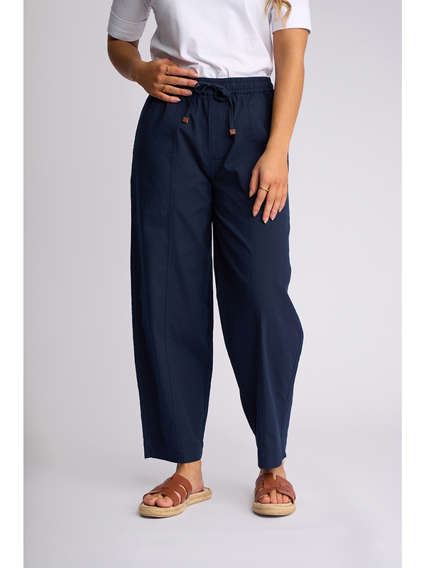 Vassalli Dione Barrel Leg Ankle Grazer Pant