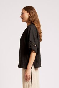 Eb & Ive Maris Top