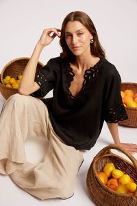 Eb & Ive Maris Top