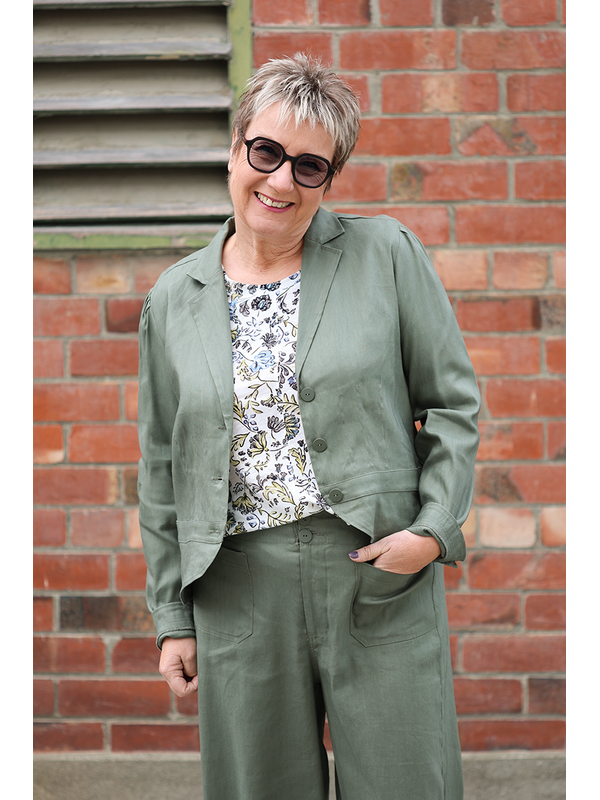 Oh Three Scoop Hem Back Jacket