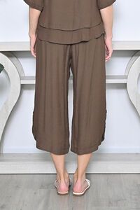 La Mode Smock Waist Side Button Hem 3-4 Pant