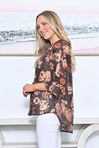 La Mode Front Button Flare Sleeve Shirt
