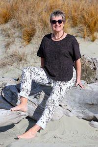 AE Luxe Leaf Embroiderey Linen Top