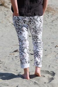 AE Luxe Zara Floral Crinkle Pant