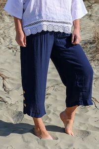La Mode Smock Waist Side Button Hem 3-4 Pant