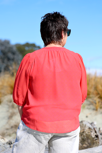 Memo Scoop Neck Blouse