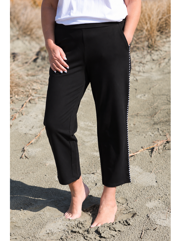 White On Black Summer 7/8 Pant
