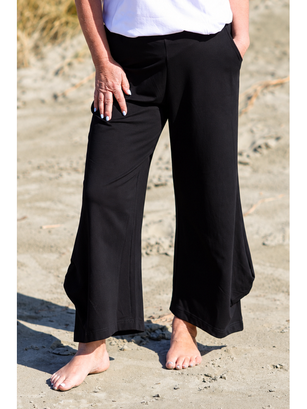 White On Black Wide Leg Culotte