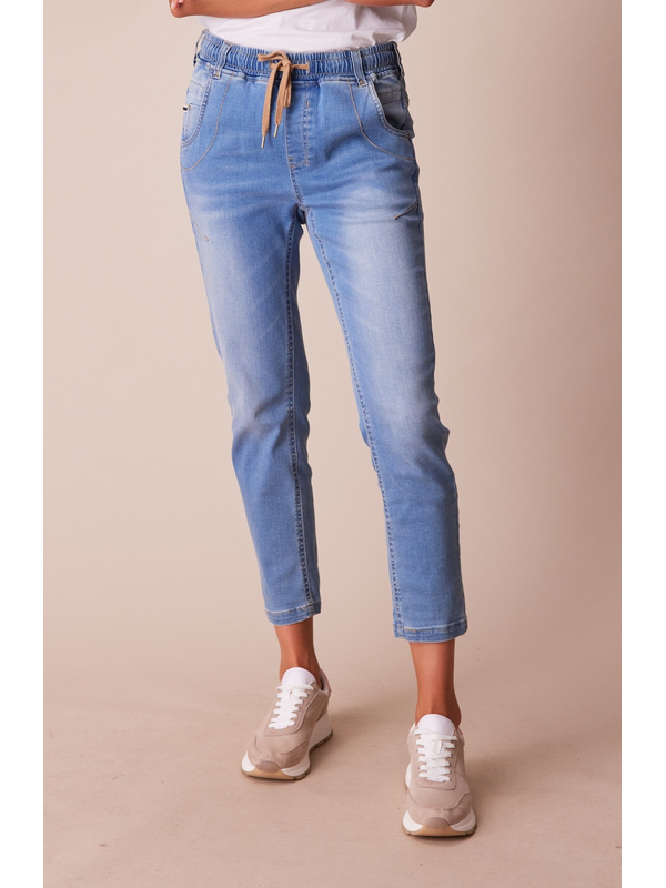 Lania The Label Boyfriend Jean