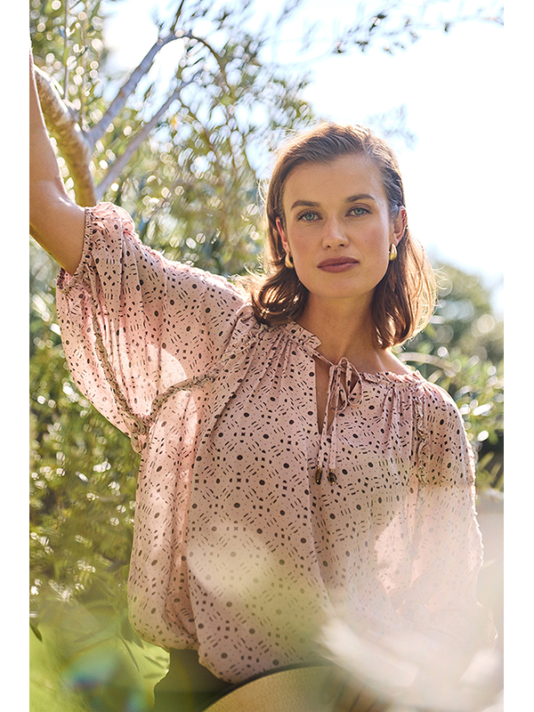 Design Nation Silhouette Blouse