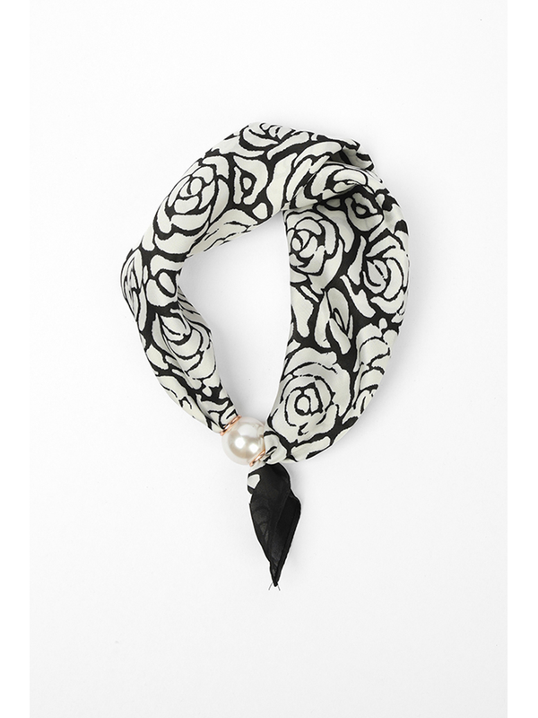 Stella + Gemma Black and White Rosette Scarf