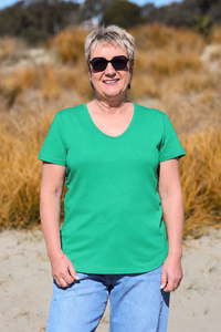 Esplanade V Neck Tee