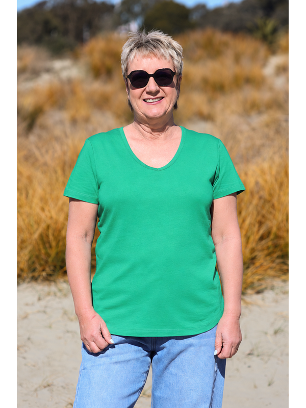 Esplanade V Neck Tee
