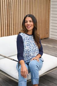 Memo Relaxed Fit Contrast Front Top
