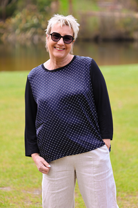 Memo Relaxed Fit Contrast Front Top