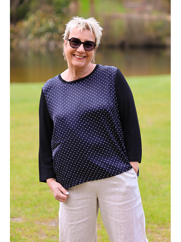 Memo Relaxed Fit Contrast Front Top