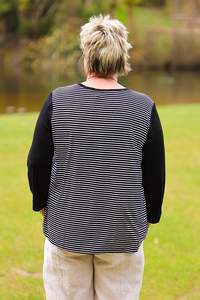 Memo Relaxed Fit Contrast Front Top