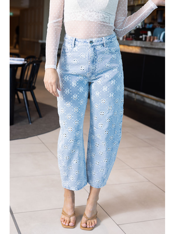 Charlo Beau Embroidered Barrel Jean 