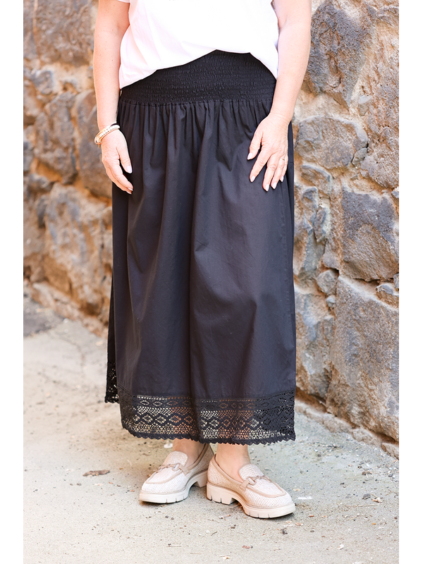 Alice + Lily Lace Trim Skirt